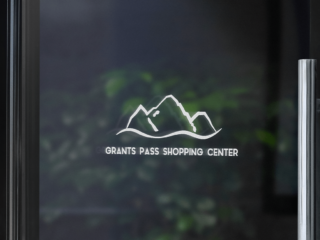 Grants Pass Shopping Center